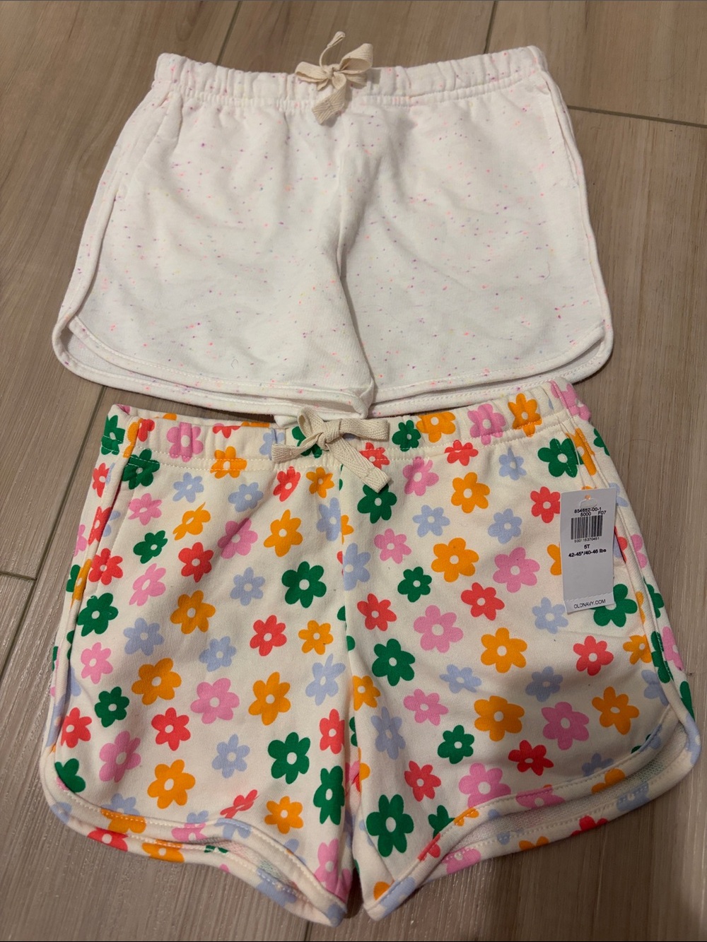 Old Navy Girls' White Speckle & Multicolor Floral Shorts - 2-Pack